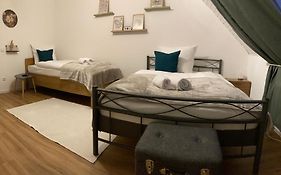 Anjas Appartement I Zentral I 81 Qm Stilvolle Geraeumige Wohnung I Parkplaetze Vorhanden